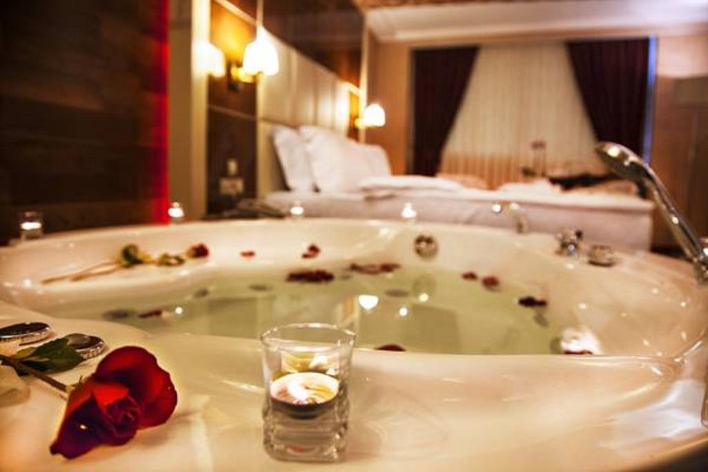 Cukurova Erten Hotel Adana Rum bild
